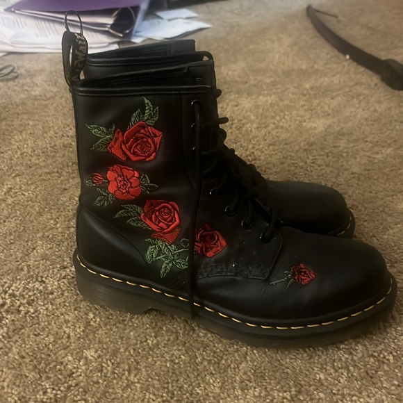 Rose Embroidered Dr Martens - Picture 2 of 5